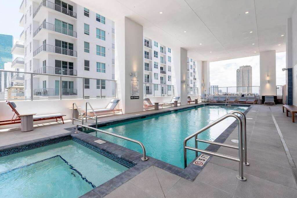 Amazing 2 Bedroom 30Th Floor Downtown Free Parking Miami Buitenkant foto